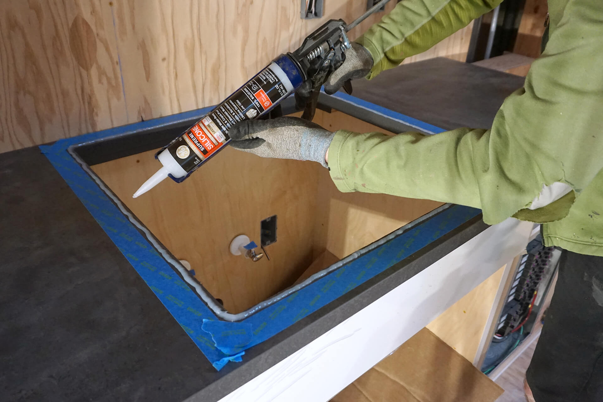 Kitchenette photo number 35.