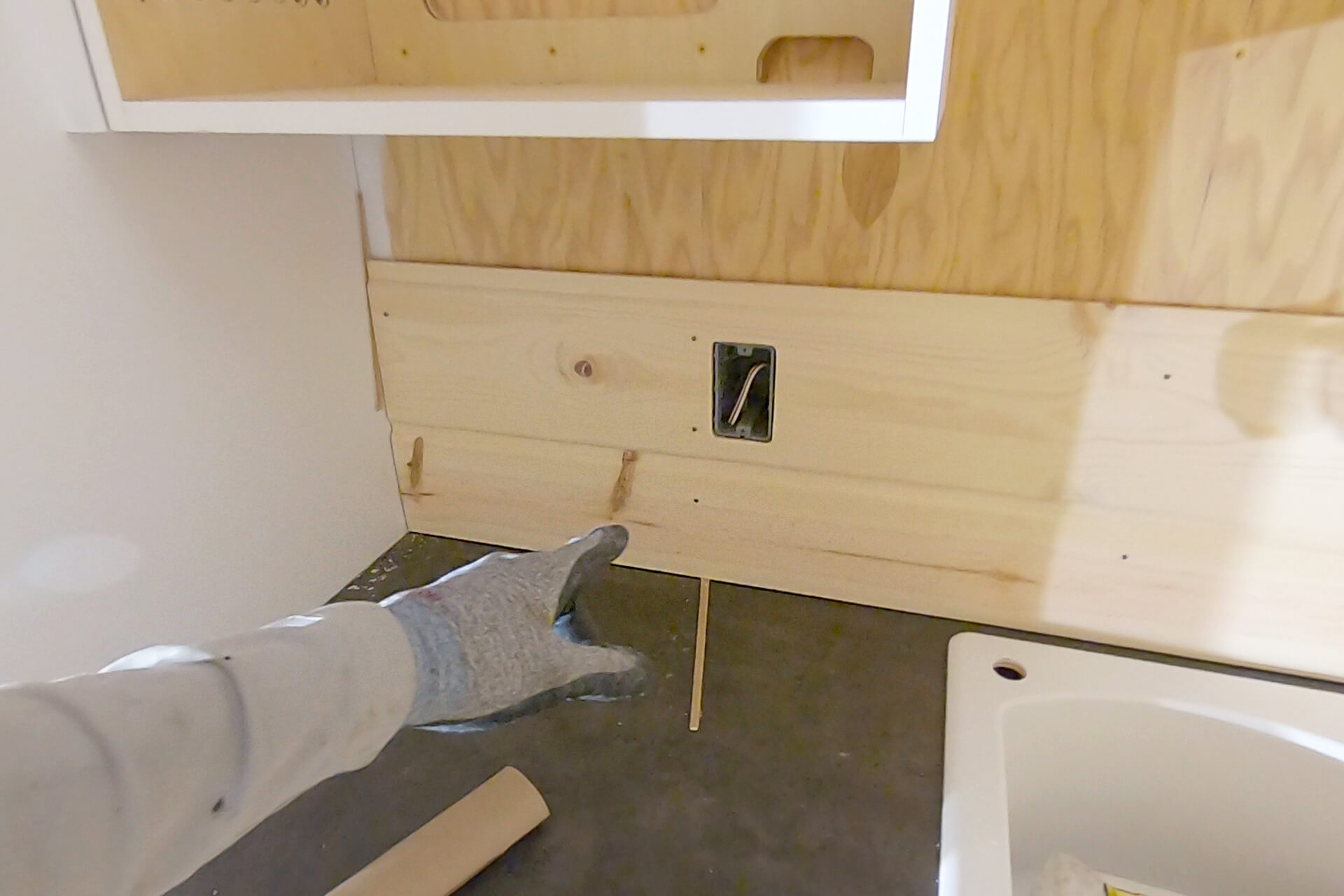 Kitchenette photo number 52.