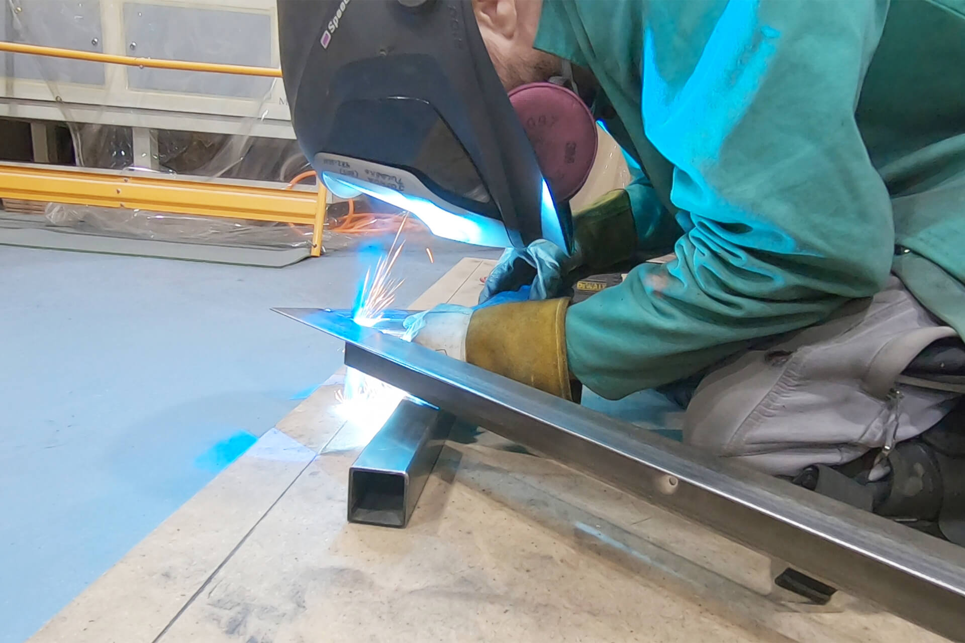 Metalwork trim photo number 10.