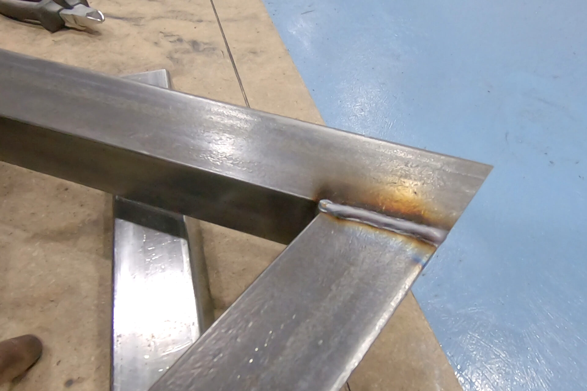 Metalwork trim photo number 11.