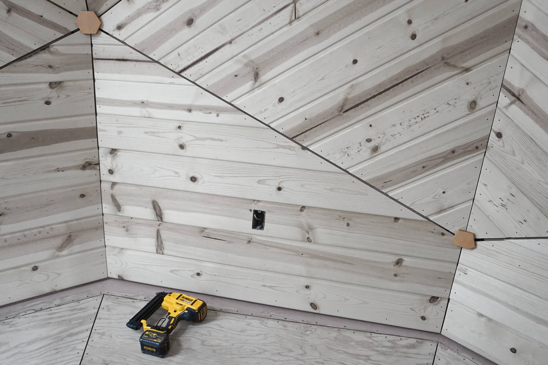 Panel trim photo number 15.