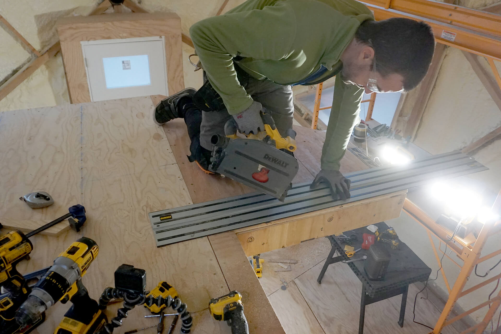 Room framing subfloor photo number 13.