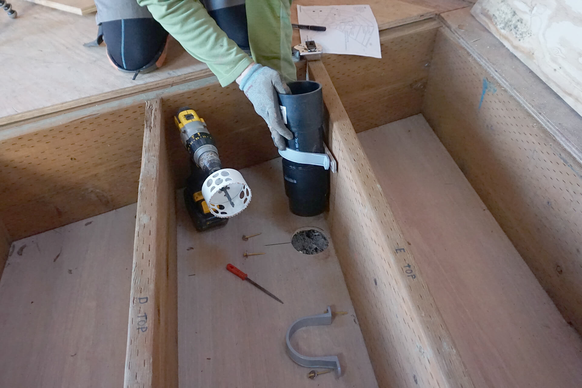 Underfloor photo number 21.