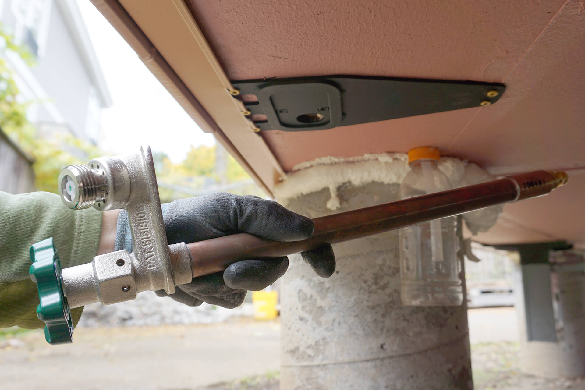 Underfloor photo number 28.